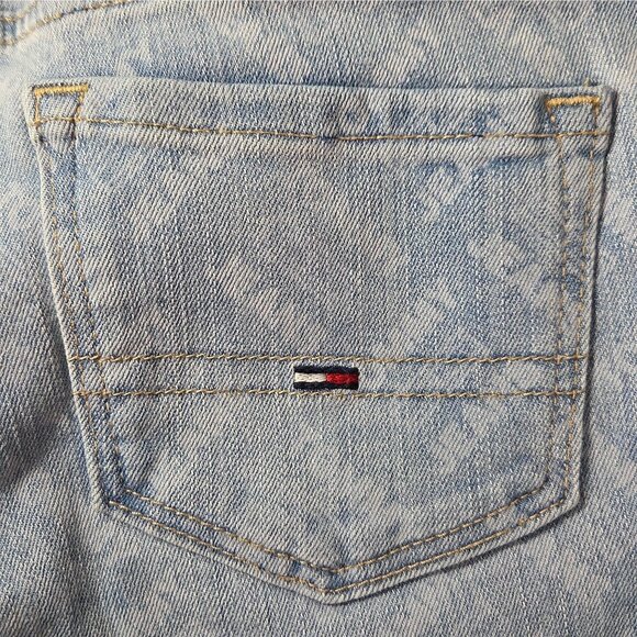 NWT Tommy Hilfiger Women's Logo Mid-Rise Skinny Jeans - Picture 5 of 6